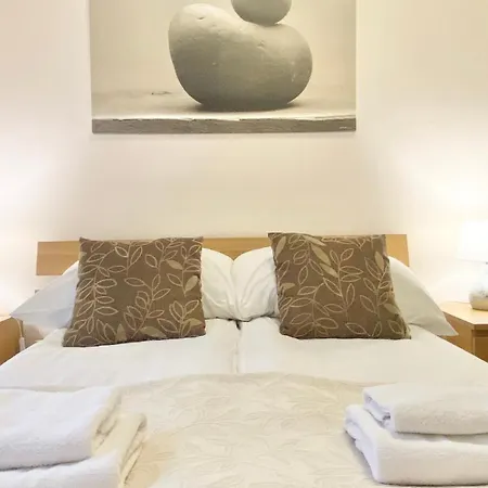 Apartment Kazinczy & Balcony By Firsthost Budapest