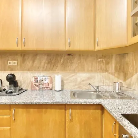 Apartment Kazinczy & Balcony By Firsthost Budapest