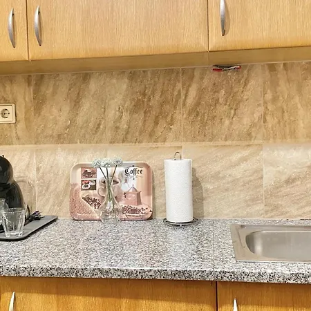 Apartment Kazinczy & Balcony By Firsthost