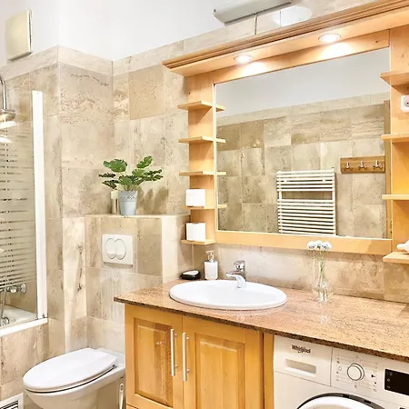 Apartment Kazinczy & Balcony By Firsthost