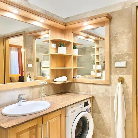 Kazinczy & Balcony By Firsthost Διαμέρισμα